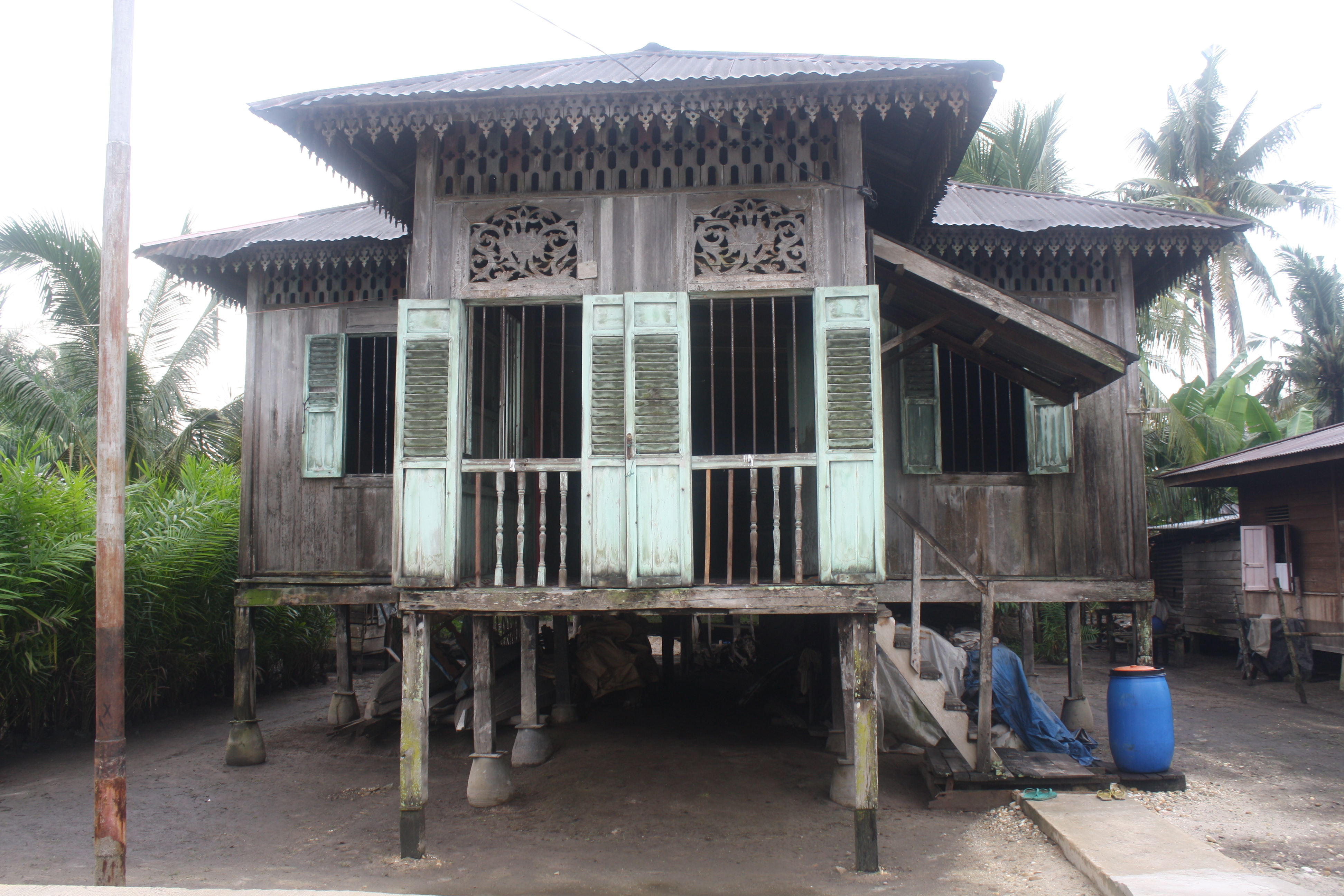  Rumah  Ukir Rantau Bais Lovina Soenmi